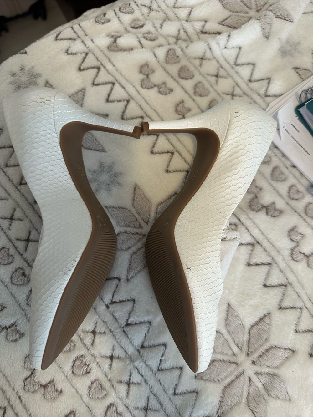 INC International Concepts White Textured Pointed-Toe Pumps - Picture 5 of 8